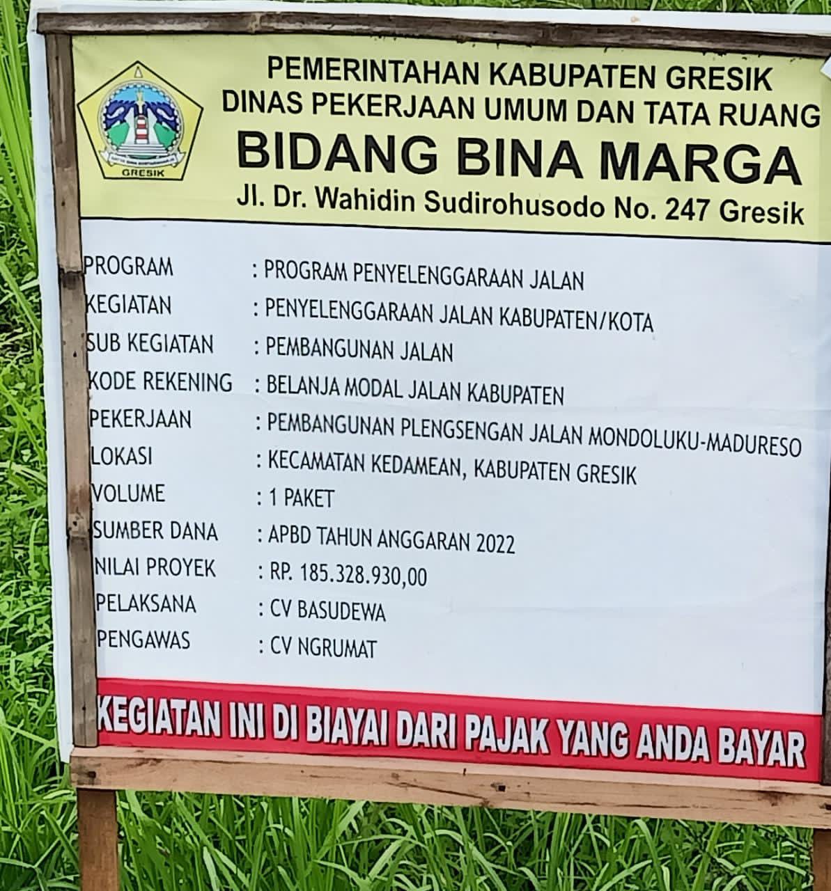 Di Duga Awur – Awuran Pasang Batu Kali Plengsengan Desa Mondoluku Tukang Pun Pasang Batu Kali Di Atur