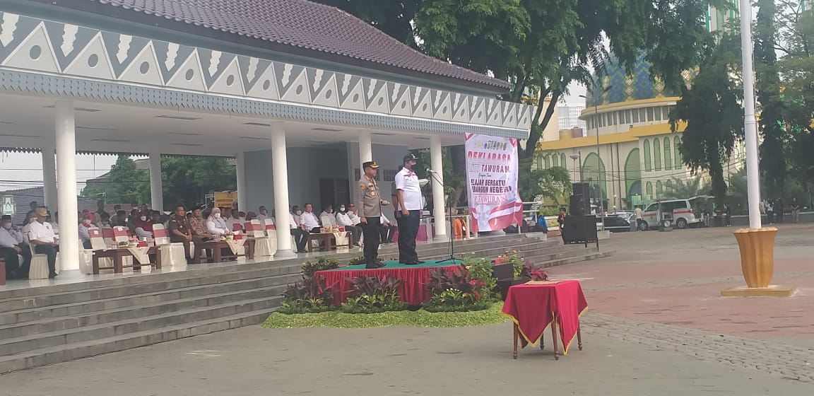 Kapolres Metro Bekasi Kota dan 3 Pilar gelar Apel Deklarasi Anti Tawuran Pelajar Se – Kota Bekasi