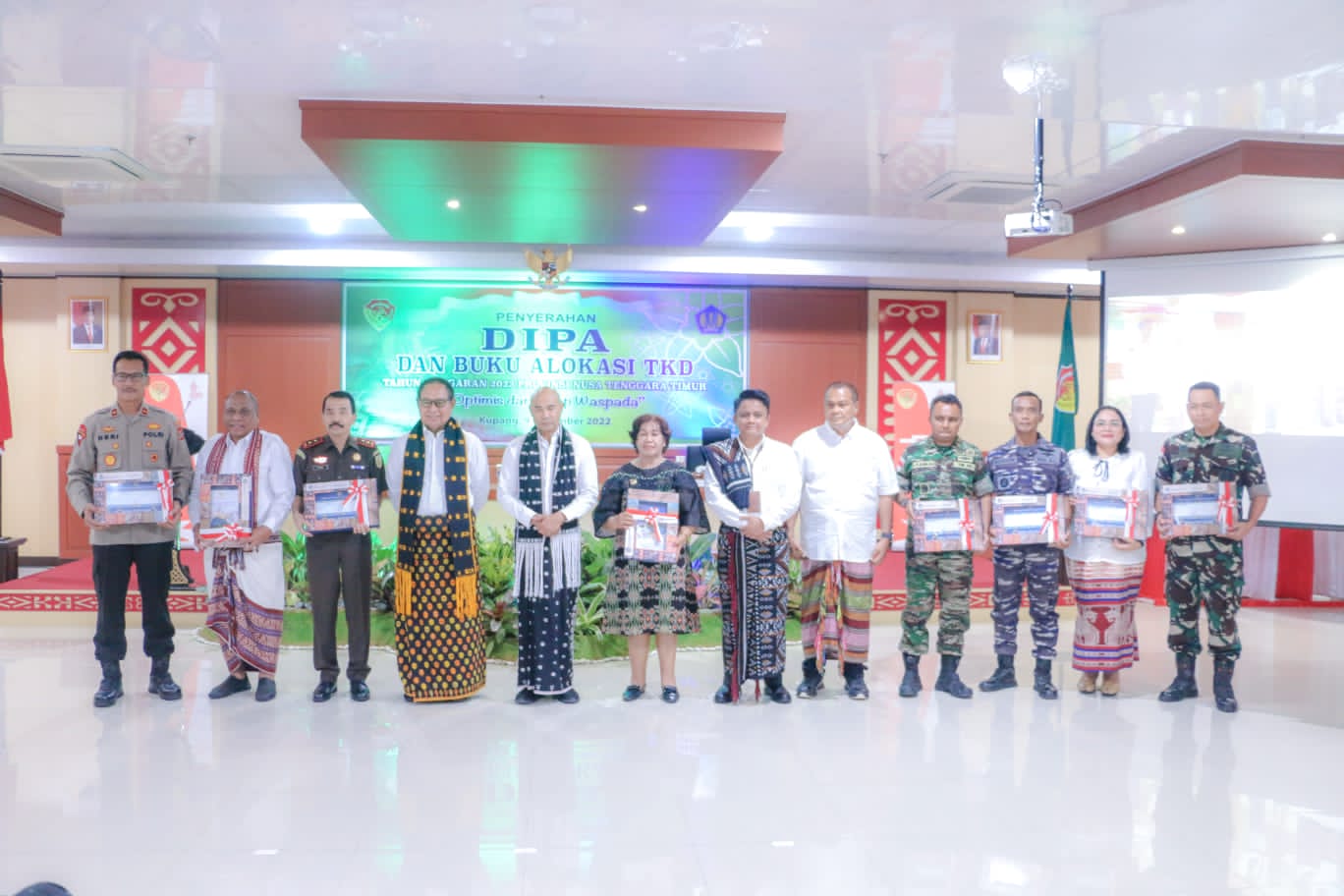 Serahkan DIPA, Gubernur Minta Para Bupati/Walikota Arahkan Anggaran Untuk Modernisasi Pertanian