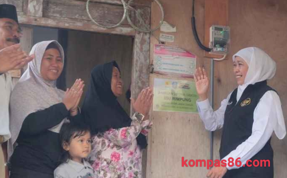 Kofifah,Resmikan IRSR dan Bantu Token Ditulungagung