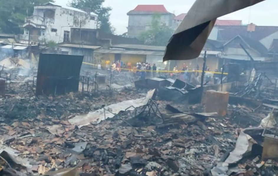 Pasar Kesamben Terbakar, Ratusan Lapak Hangus Dilalap Api