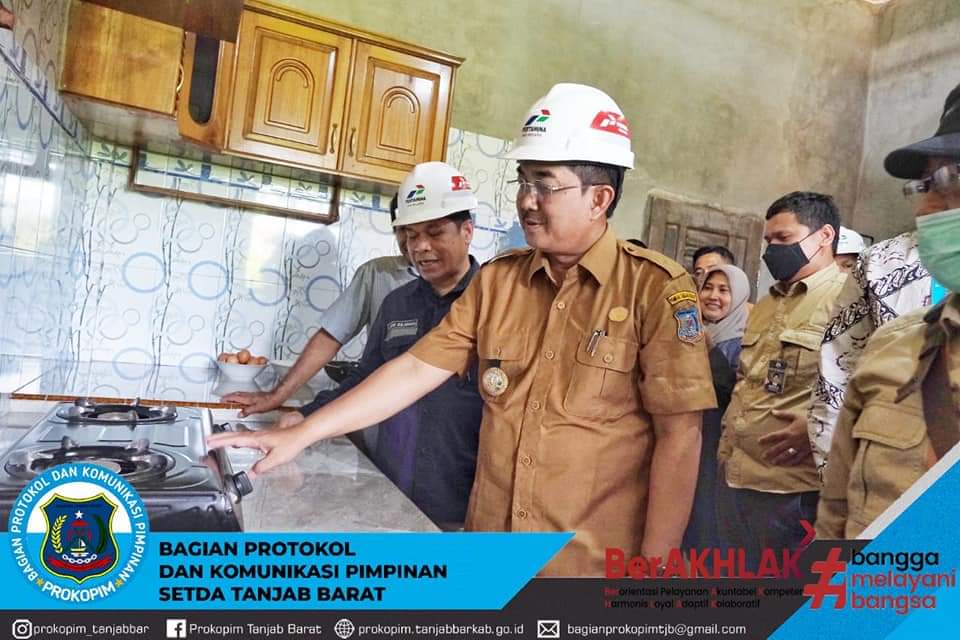 Bupati Tanjab Barat Resmikan Aktivasi Jaringan Gas Bumi untuk Rumah Tangga