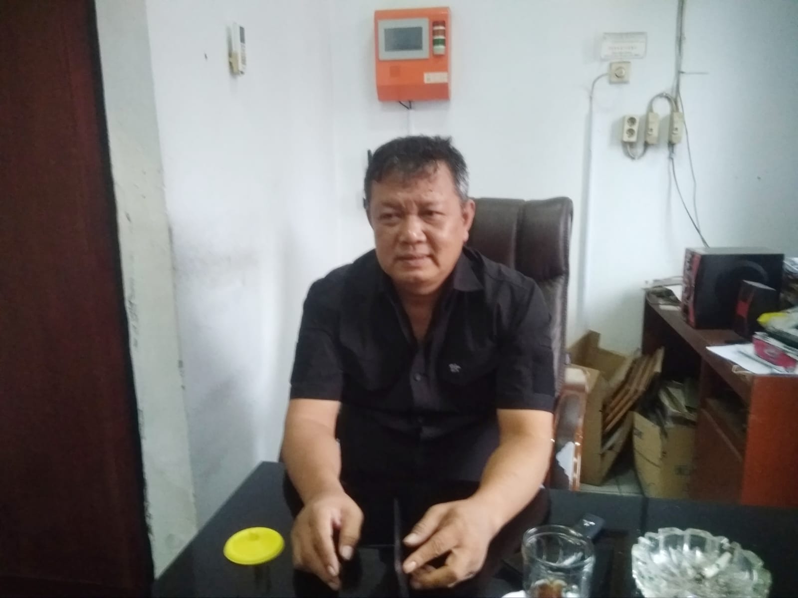Ketua DPC Apdesi Kabupaten Karawang, H. Sukarya WK Merasa Prihatin dengan Nasib Yang Menimpa Warga Dusun Citaman