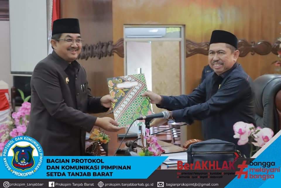 Barat Hadiri Rapat Paripurna Ketiga Pembahasan LKPJ