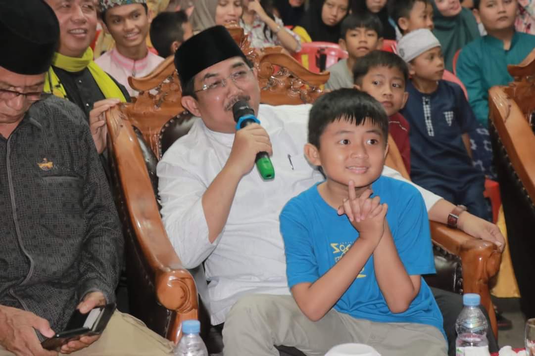 Bupati Tanjabbarat Drs.H.Anwar Sadar M.ag membuka Secara resmi event Arakan Saur