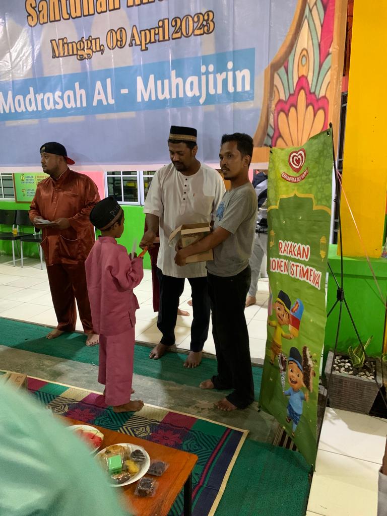 Pemuda Pemudi Kel. Batu Merah/Kec.Batu Ampar, Gelar Buka Puasa Bersama dan Santunan Anak Yatim/Dhuafa,Fakir Miskin.