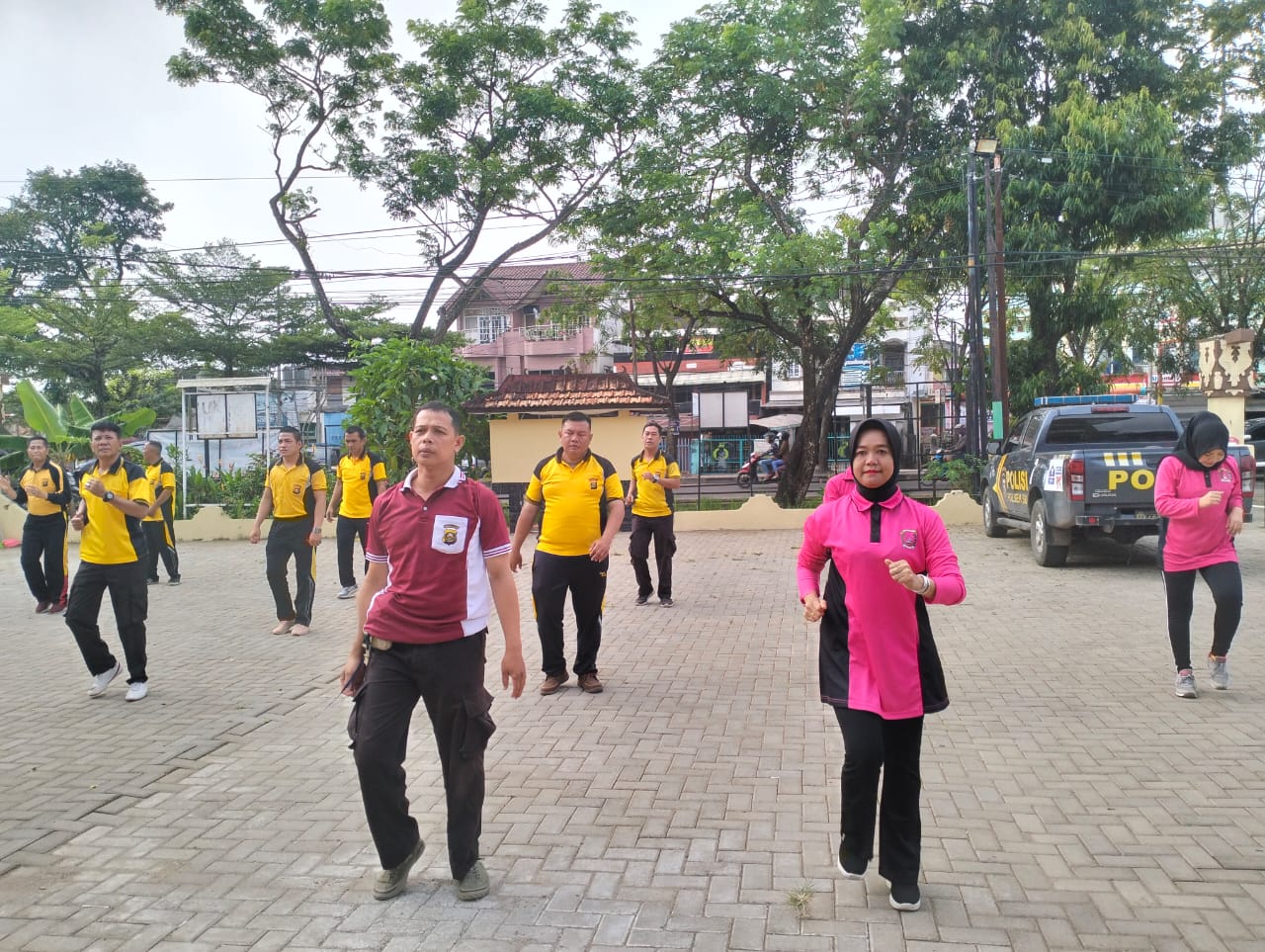 Giat Apel Pagi dan Olahraga Bersama Di Mapolsek SU 1