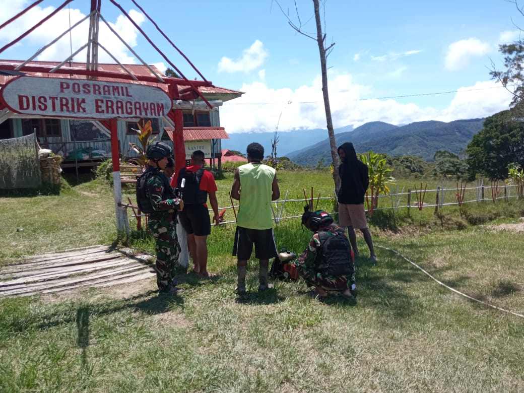 SATGAS YONIF RAIDER 200/BN BANTU ATASI KESULITAN MASYARAKAT.