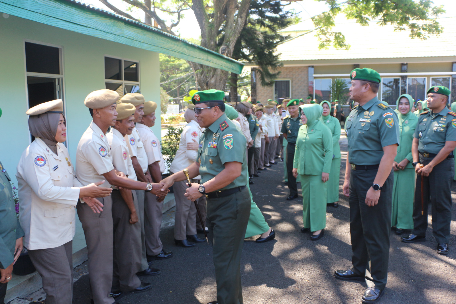 RASA HARU MENGIRINGI KEBERANGKATAN BRIGJEN TNI Dr. A. BUDI HANDOYO,M. Tr ( Han)