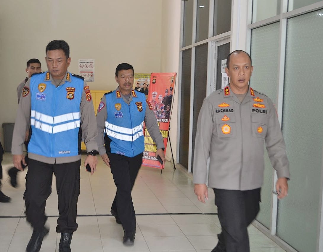 Polda Sumsel Tinjau Pelaksanaan Kegiatan CAT Uji Akademik Dalam Rangka Akpol T.A 2023 Panda Polda Sumsel