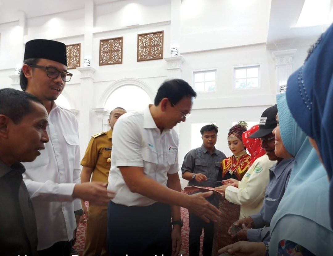 Komisaris Utama Pertamina Salurkan Gas 3 Kg, Dalam Kegiatan Sistem Bukittinggi Hebat
