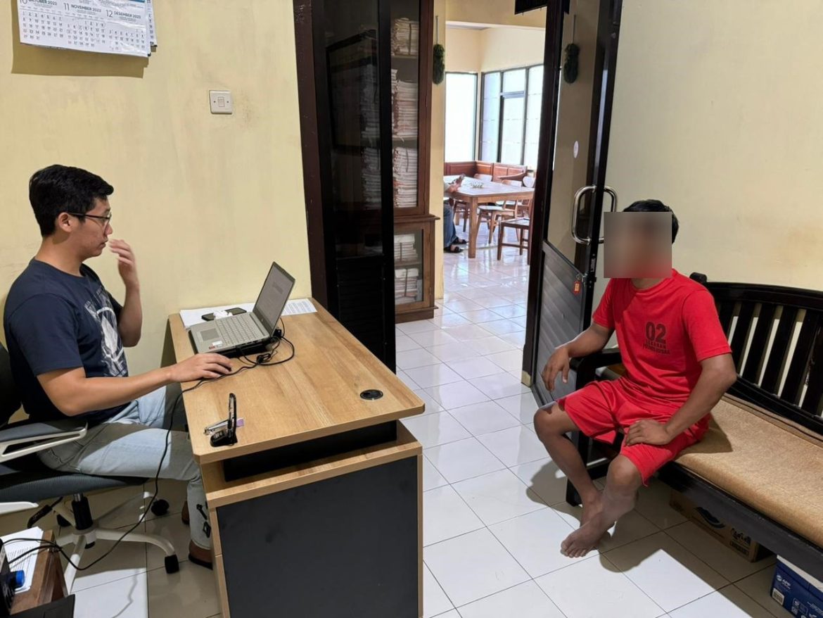 Dua Pemuda Simpan Sabu-sabu, Diringkus Polres Jepara di Tower SUTET,