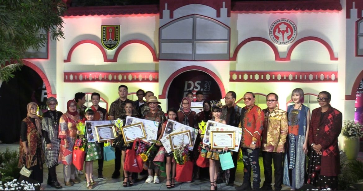 Semarang dan Tegal Promosikan Batik Khas Daerah Lewat Fashion Show