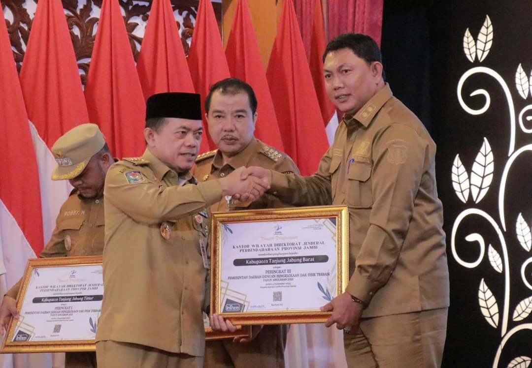 Wakil Bupati Tanjung Jabung Barat H. Hairan, SH hadiri acara penyerahan Daftar Isian Pelaksanaan Anggaran (DIPA) dan Dokumentasi Transfer ke Daerah dan Dana Desa (TKDD)