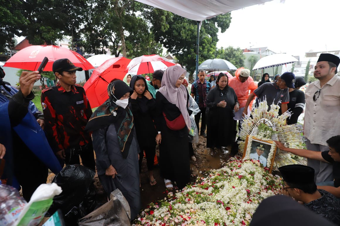 *H. Eddy Rumpoko, Wali Kota Batu Periode 2007-2017 Tutup Usia