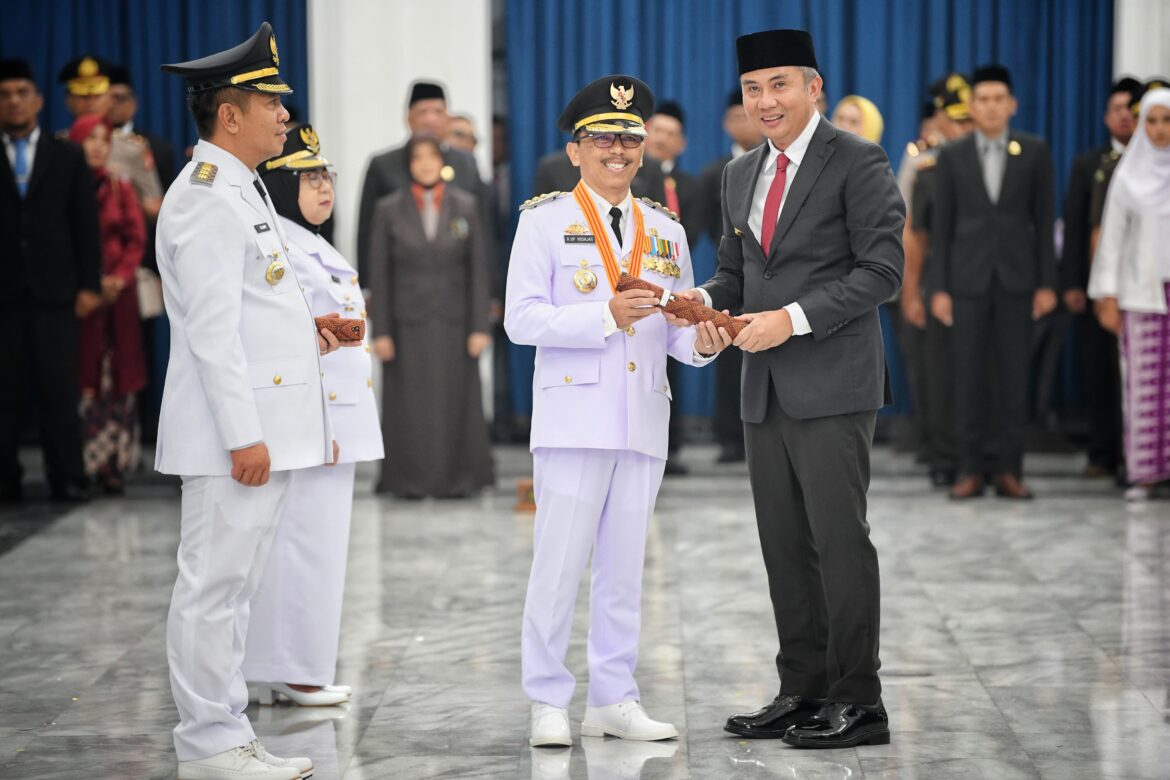 Bey Machmudin Lantik Tiga Pimpinan Daerah