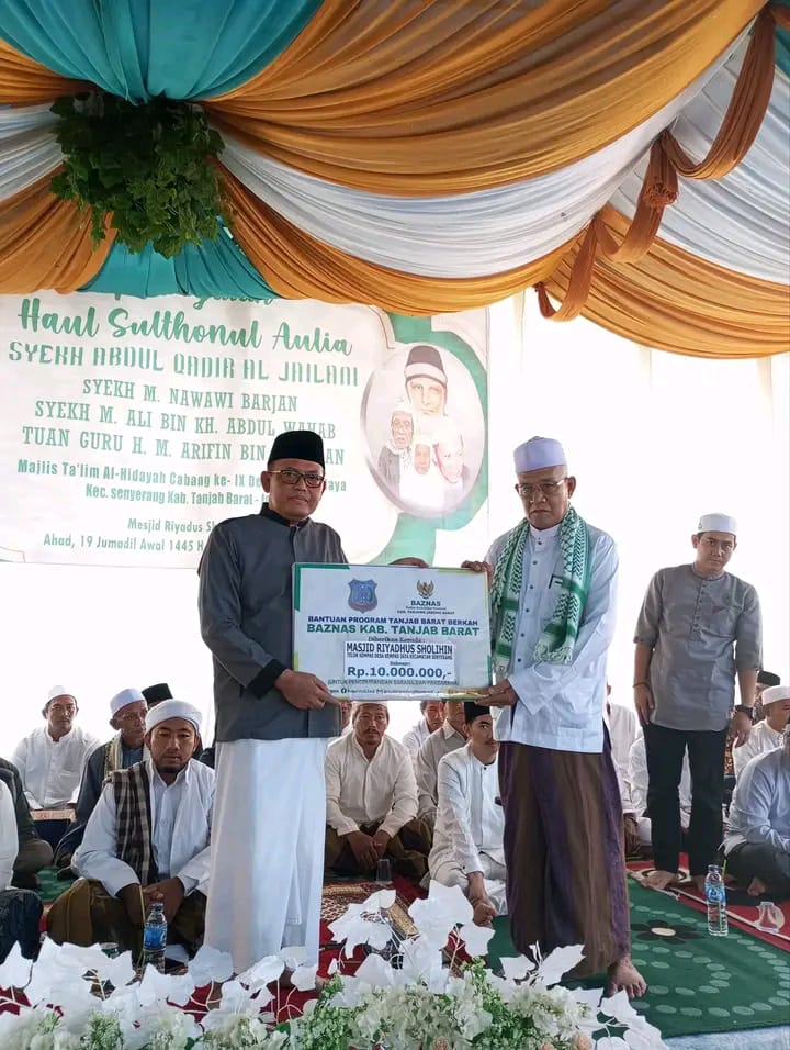 Wakili Bupati , Staf Ahli Hukum Hadiri Haul Akbar Sulthanul Aulia Syekh Abdul Qadir Al Jailani di Desa Kempas Jaya