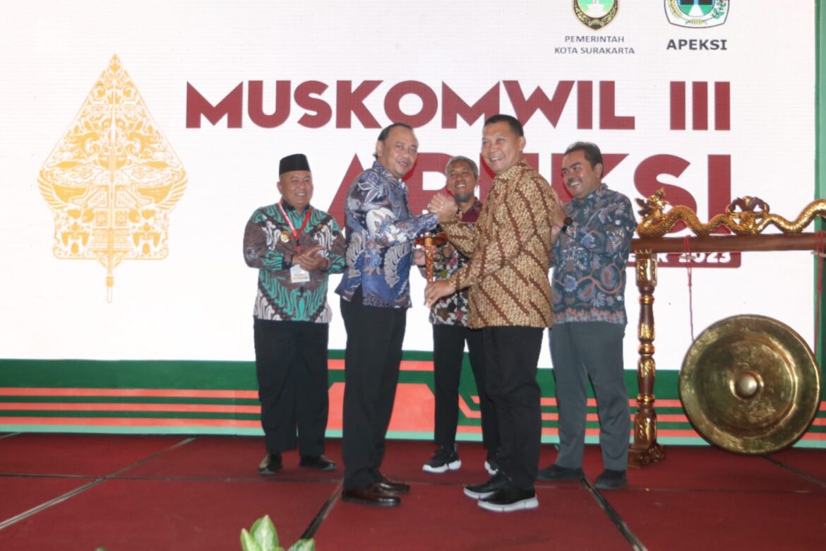 Wali Kota Tegal Pamitan kepada Anggota Komwil III APEKSI