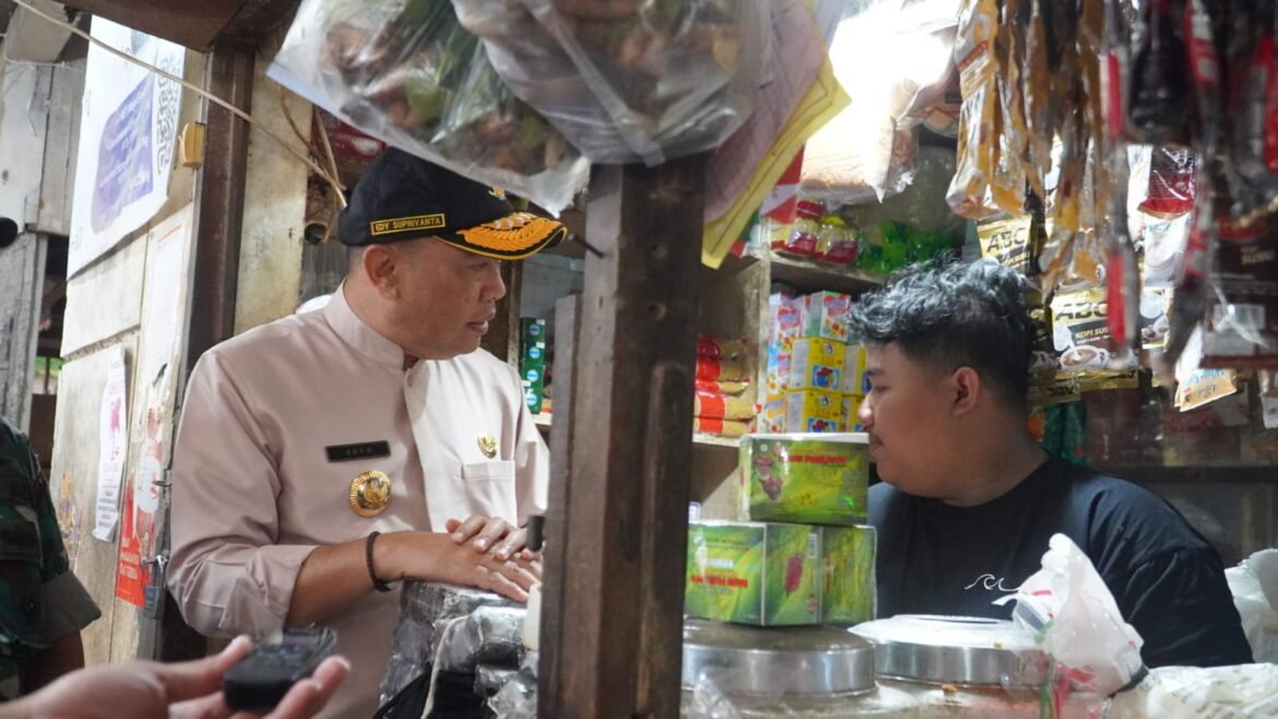 Pj Bupati Jepara Pastikan Stok Kebutuhan Pokok Aman Jelang Natal dan Tahun Baru 2024