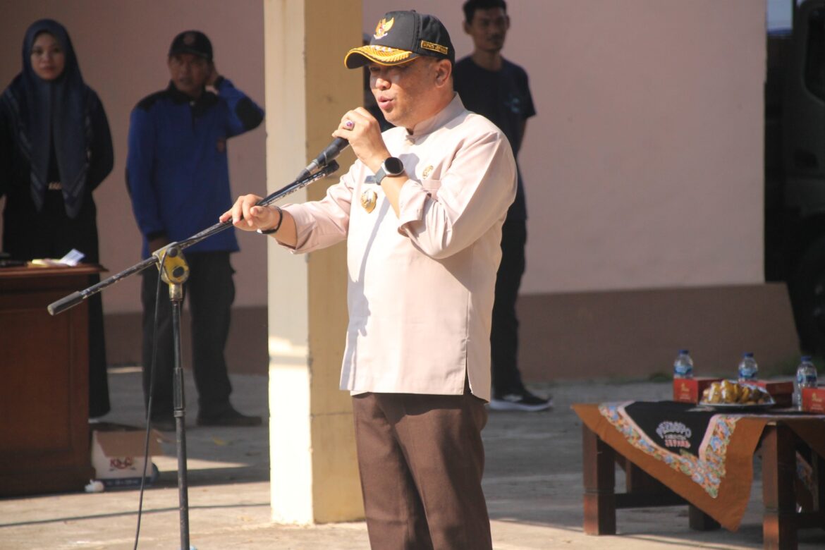 Pj. Bupati Beri Penghargaan All Mitra Sosial Dinsospermasdes 