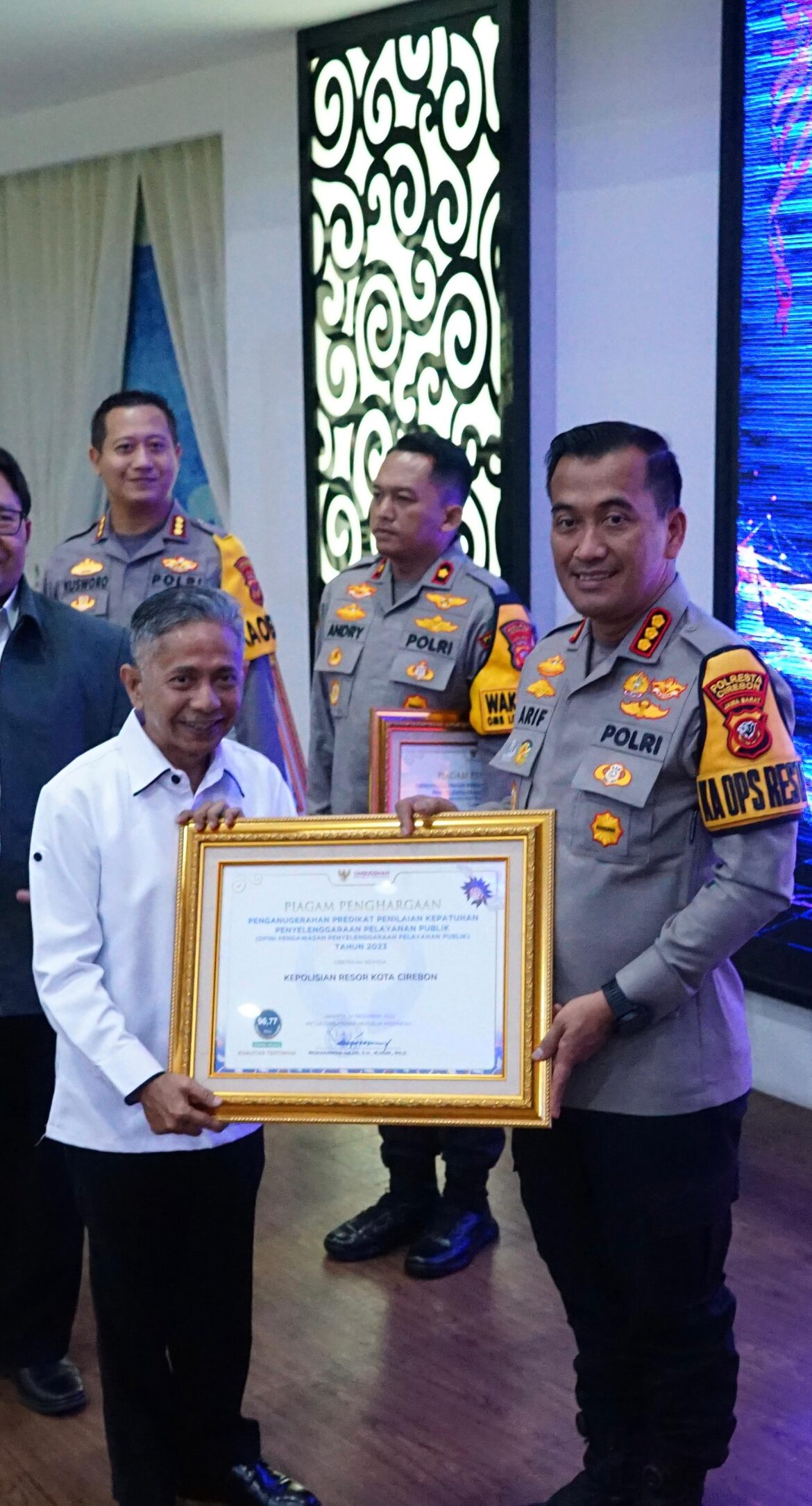 Polresta Cirebon Raih Penghargaan Kepatuhan Standar Pelayanan Publik dari Ombudsman RI 2 Kali Berturut-Turut