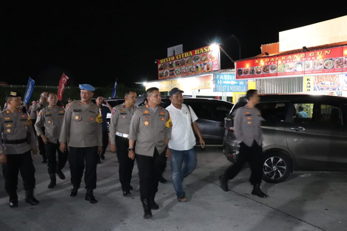 Kapolres Pekalongan Laksanakan Patroli Sekaligus Cek Pos Operasi Lilin Candi 2023