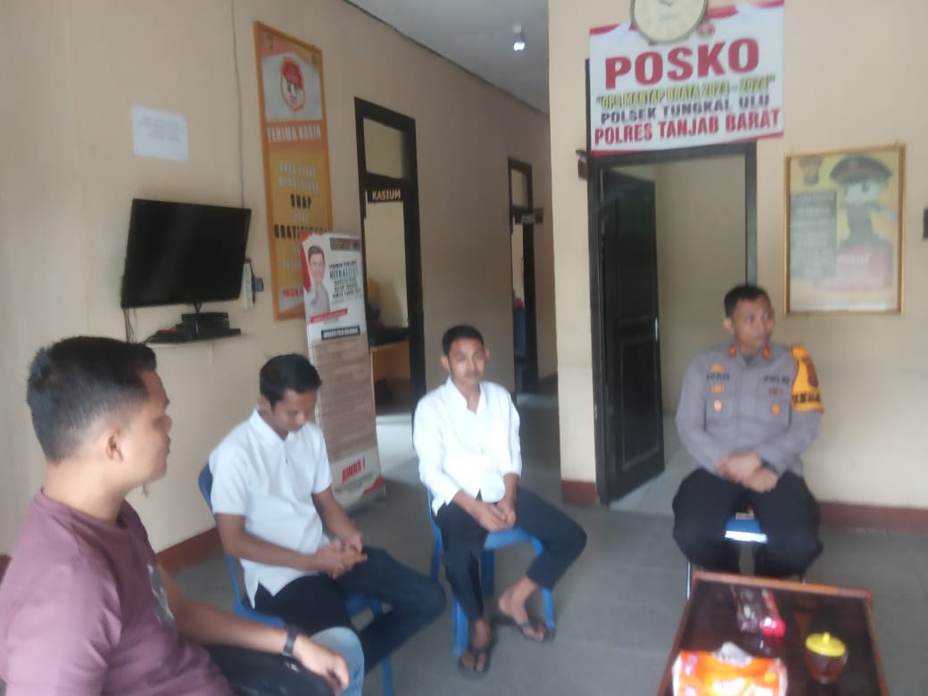 Merasa di Halangi Saat Meliput oleh Oknum Bhabinkamtibmas Personel Polsek Tungkal Ulu.
