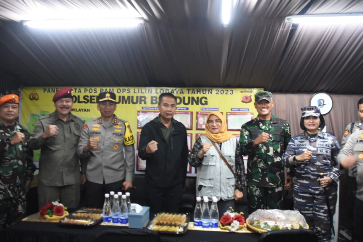 Pangdam III/Slw Bersama Forkopimda Jabar Monitoring Malam Tahun Baru 2024