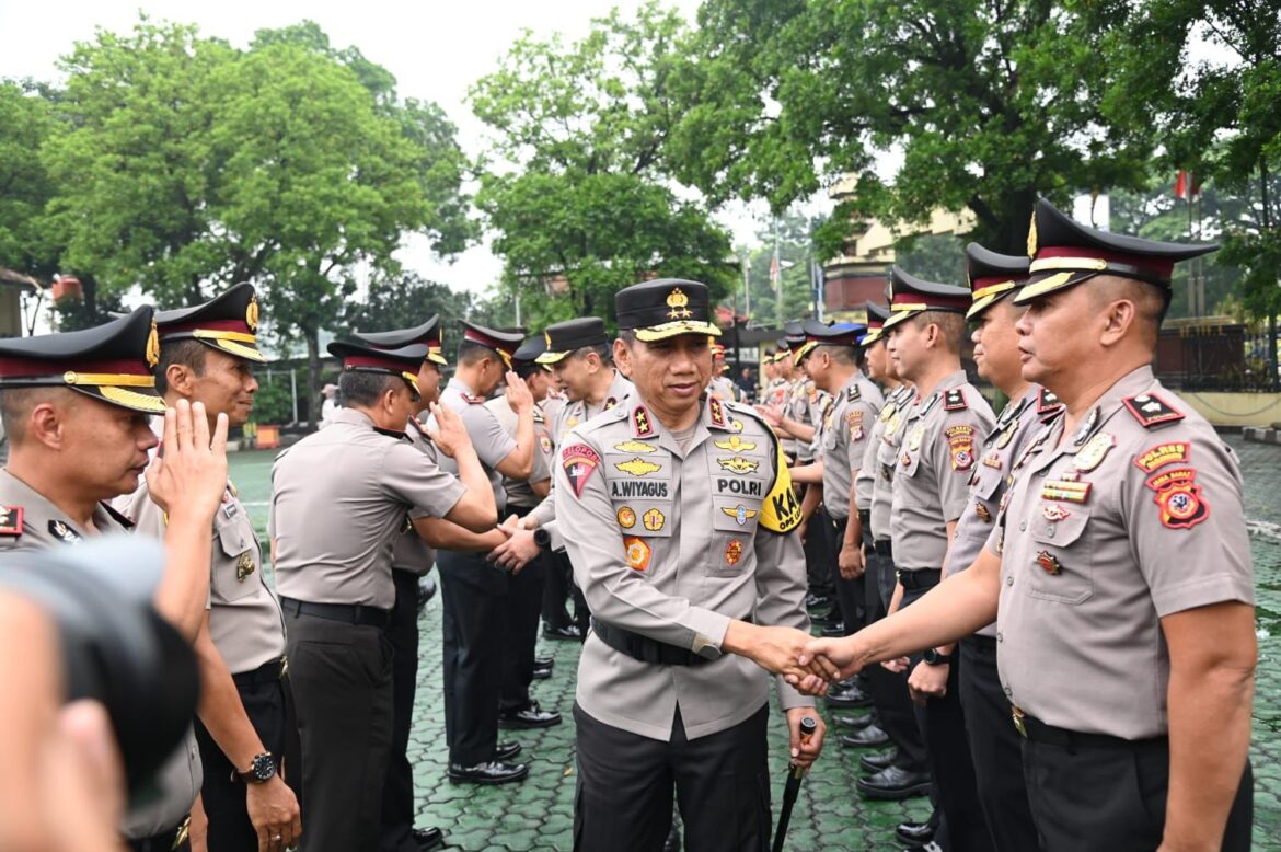 Upacara Kenaikan Pangkat Periode Polri dan PNS Polda Jabar
