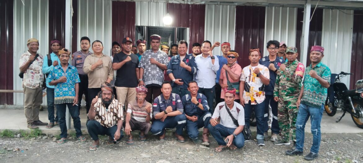 Uji Pembukaan Sumur WPS Dari PSPE Pt OGI Lakukan Rapat Bersama Pemangku Adat Petuanan Kaiely