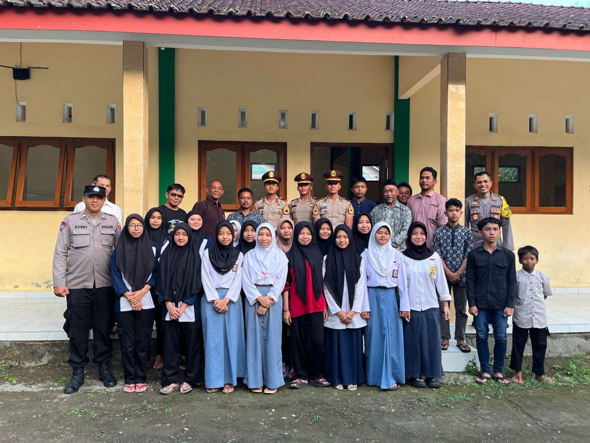 Latihan Penugasan di Polresta Magelang, Tiga Taruna Akpol Tingkat III dan II Perkuat Pengamanan Operasi Lilin Candi 2023