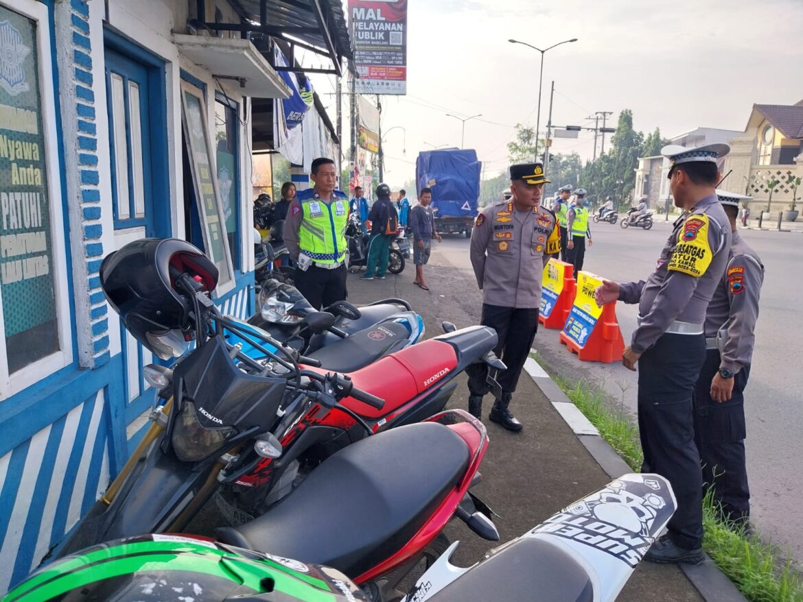 Tingkatkan Pelayanan dan Kelancaran Lalulintas, Polresta Magelang Gelar Strong Point Rutin