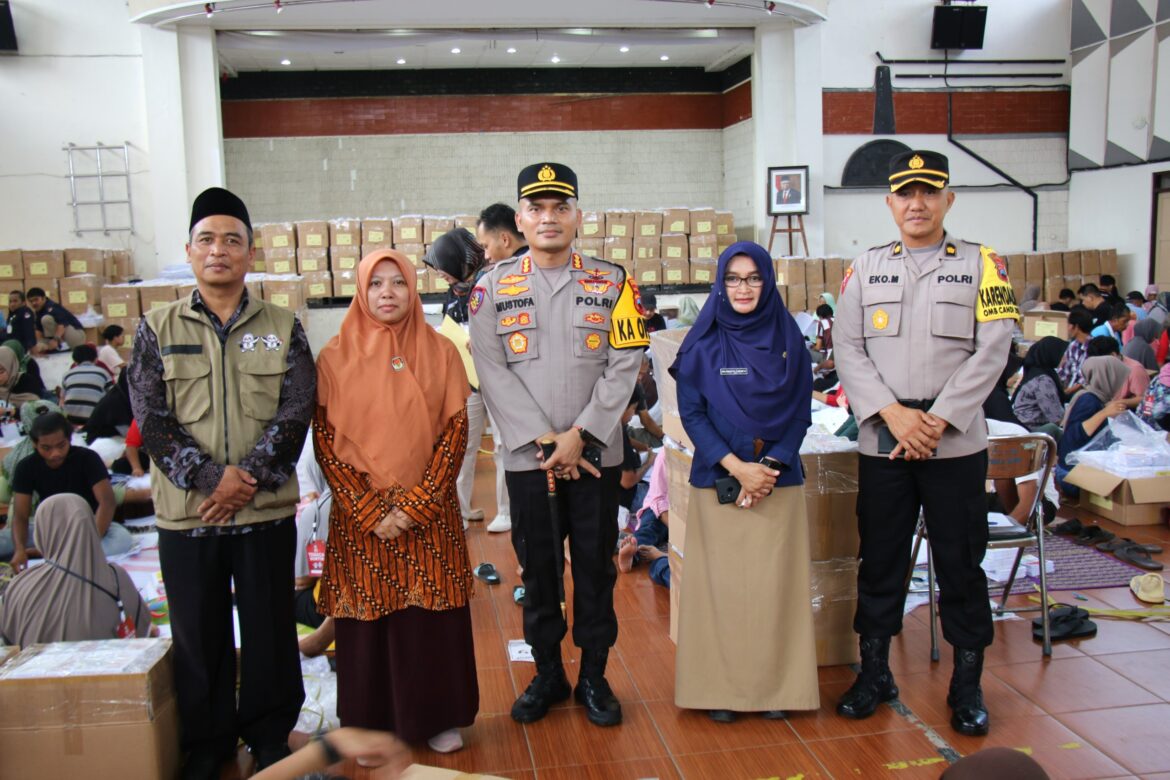 Operasi Mantab Brata 2023-2024: Kapolresta Magelang Pastikan Keamanan Gudang Logistik Pemilu
