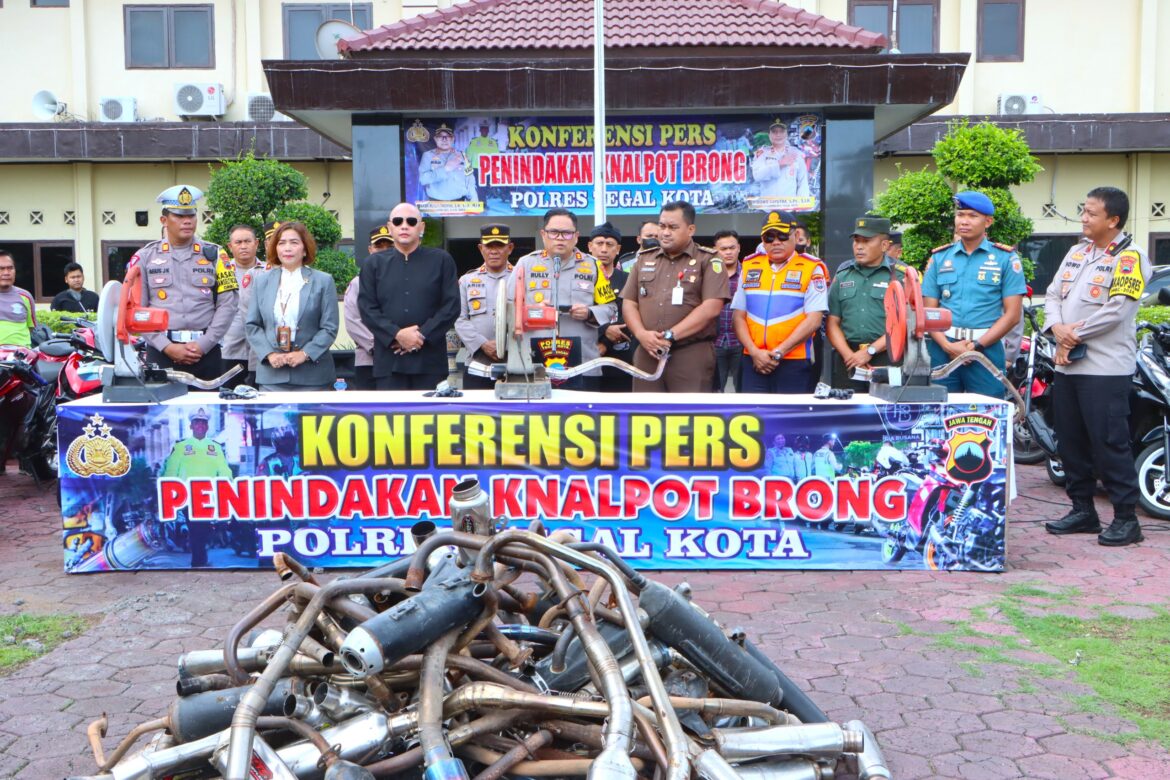 Berantas Knalpot Brong, 524 Unit Knalpot Tidak Standar Dimusnahkan