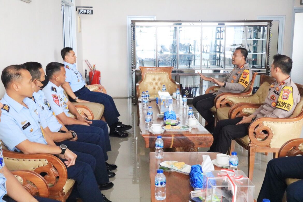 Aplikasikan Commander Wish, Kapolres Tulang Bawang Kunjungi Lanud dan Dua Stakeholder