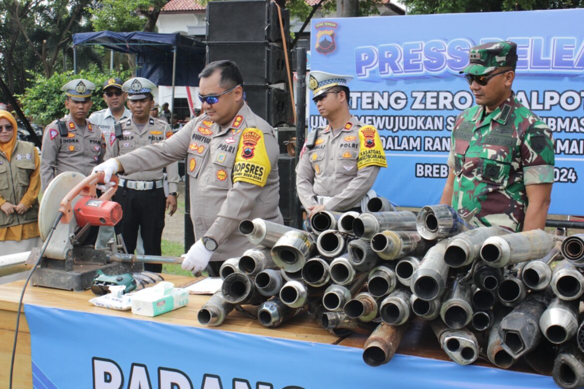 Letkol Infanteri Sapto Broto, S.E., M.Si Pimpin Apel Deklarasi Jateng Zero Knalpot Brong di Alun-alun Brebes