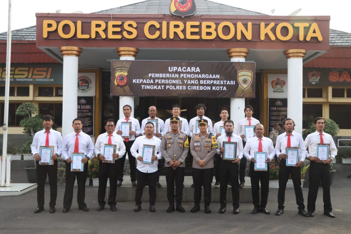 69 Personel Polres Cirebon Kota Raih Penghargaan Dalam Berbagai Bidang