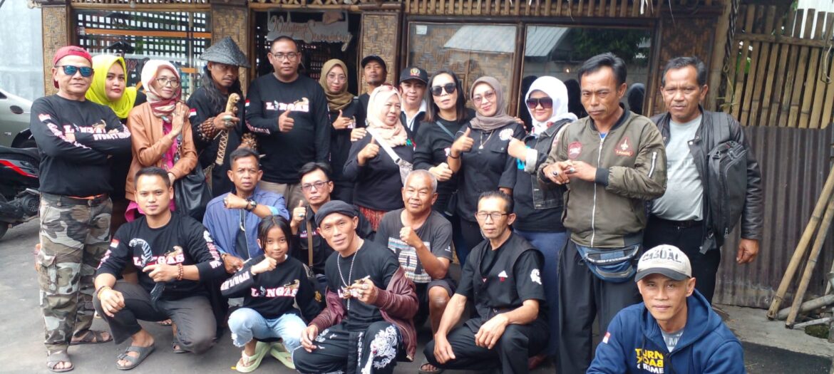 Pejuang seni budaya Yayan Jalan Kaki dari Tasik ke Jakarta tanpa kenal lelah