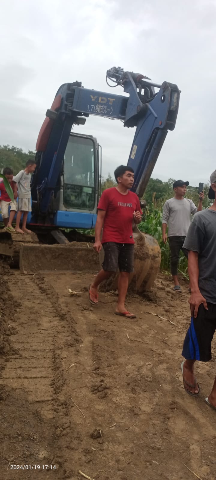 Masyarakat Petani Desa Kedung oleng,Menuntut ketua LMDH Mundur Dari Jabatanya