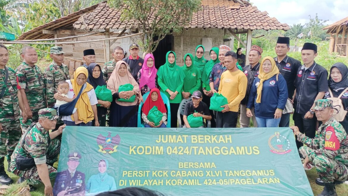 Kodim 0424/Tanggamus, Kembali Melaksanakan Jum’at Berkah di Pekon Fajar Baru Pagelaran Utara