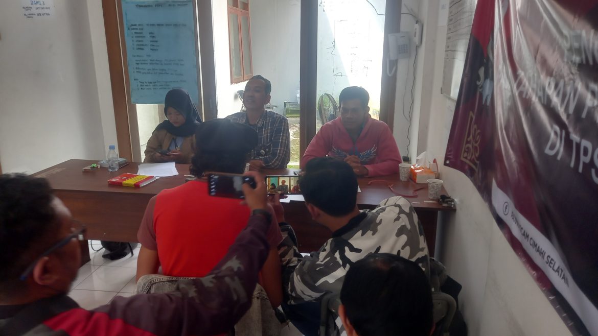 Panwascam Cimahi Selatan Pastikan Logistic Suara di PPS Aman Tidak Menghambat saat Pemungutan dan Perhitungan Suara