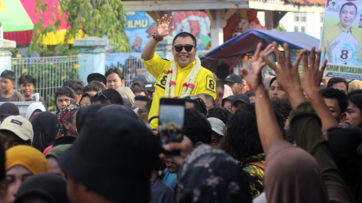 Kirab Budaya Warnai Safari Kampanye Pamor Wicaksono Di- Desa Kertasinduyasa Jatibarang Brebes