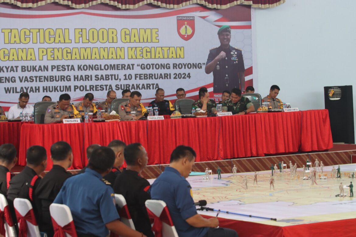 Kapolda Jateng cek Tactical Floor Game ( TFG); wujud Profesionalitas Polda Jateng dalam Harkamtibmas selama Pemilu 2024