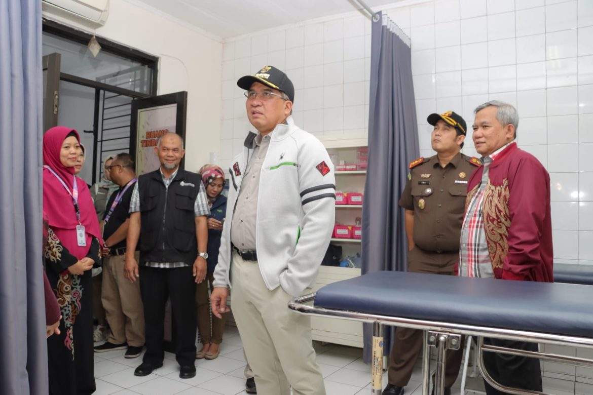 Dari Pendopo DPRD PJ Wali Kota Cimahi Tinjau Pelaksanaan Persiapan Pemilu 2024