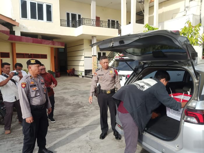 Polres Tebing Tinggi Kawal Pergeseran Rekapitulasi Suara Pemilu 2024 Ke KPU Provinsi