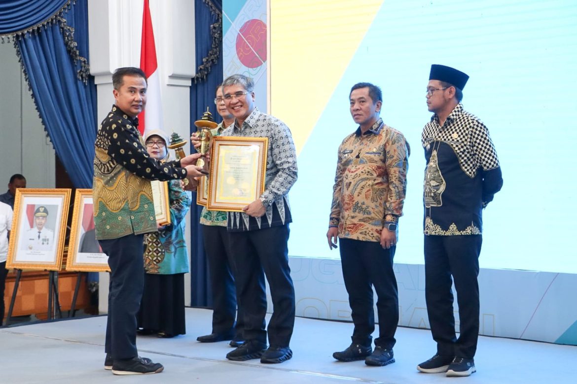 Kota Cimahi Raih Penghargaan ‘The Best Improvement’ Anugerah Reformasi Birokrasi Jawa Barat