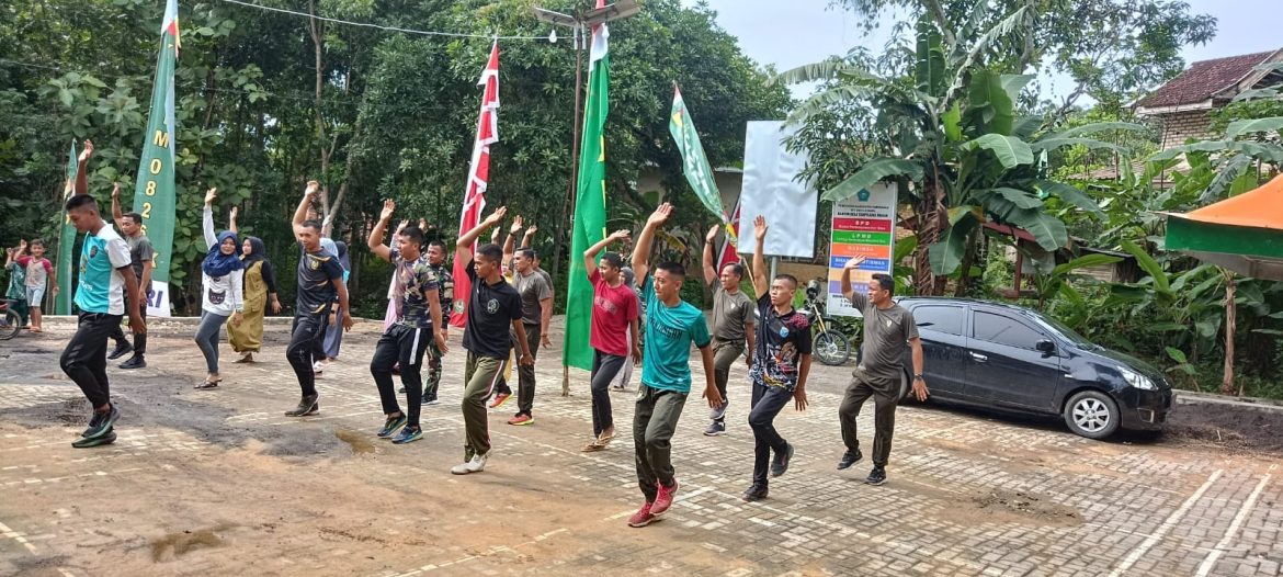Jaga Kebugaran Tubuh, TMMD ke-119 Kodim 0826/Pamekasan Senam Bersama