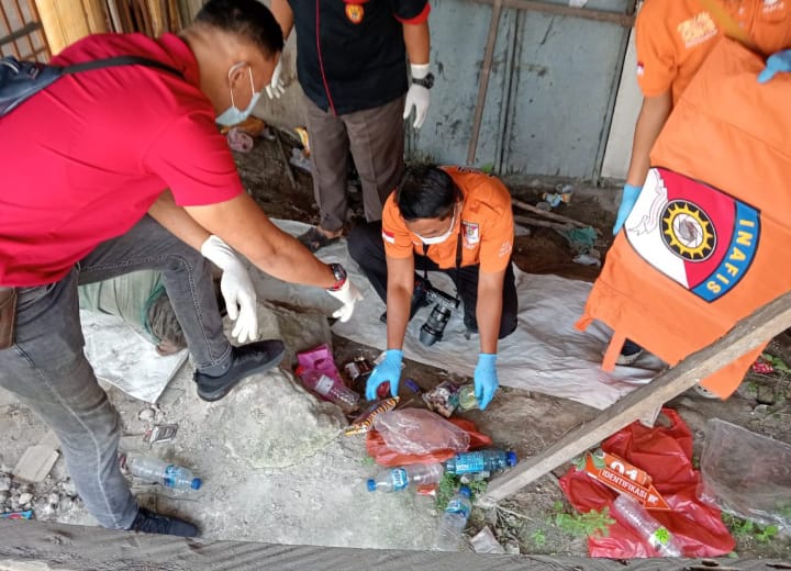 Polsek Indrapura Cek Lokasi Penemuan Mayat ODGJ