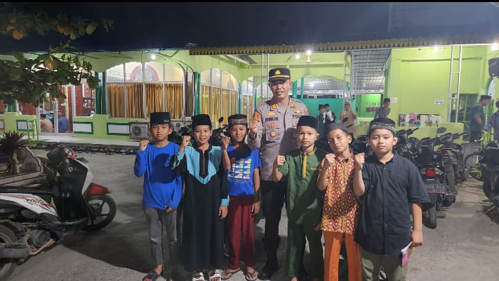 Kapolsek Indrapura AKP Jonni H. Damanik, S.H, M.H Pimpin Pengamanan Sholat Tarawih