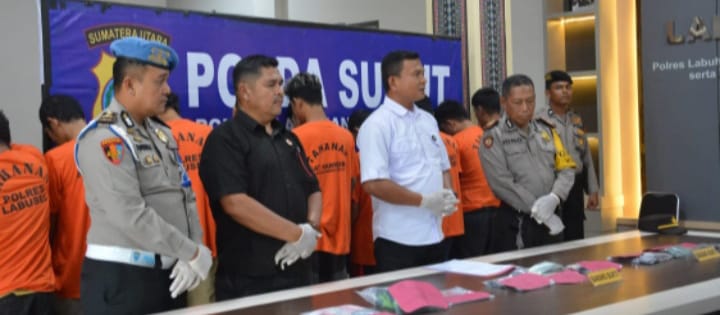 Musnahkan Narkoba dan Jangan Beri Luang-untuk berpijak. 
